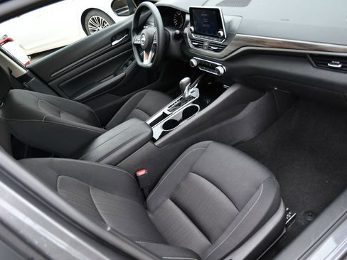 Used 2024 Nissan Altima 2.5 SV image 26