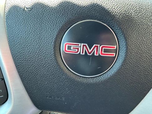 Used 2010 GMC Acadia SLT AWD/4WD image 22