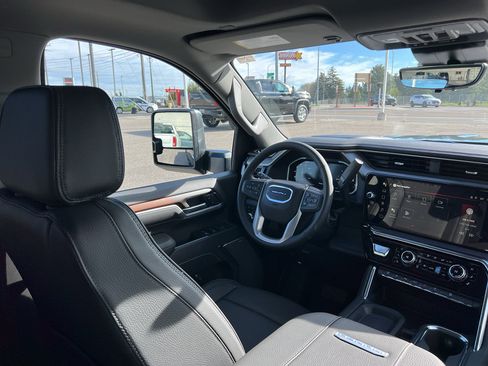 New 2026 GMC Sierra 3500 Denali w/ Denali Reserve Package image 38