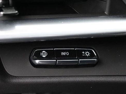 Used 2023 Chevrolet Corvette Stingray Preferred Cpe w/ Body-Color Dual Roof Package image 32