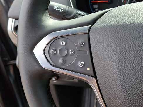 Used 2023 Chevrolet Traverse LT image 23