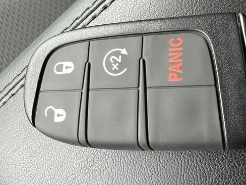 New 2026 Jeep Compass Latitude AWD/4WD image 39