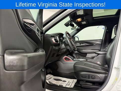 Used 2023 Chevrolet TrailBlazer RS w/ Sun and Liftgate Package AWD/4WD image 12