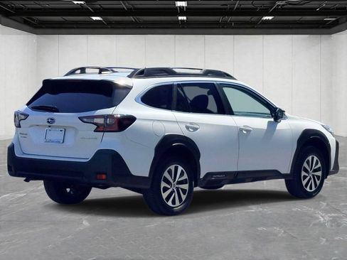 Used 2024 Subaru Outback Premium AWD/4WD image 5