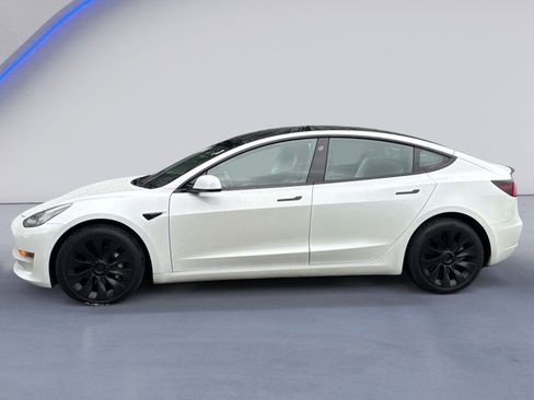 Used 2022 Tesla Model 3 Long Range AWD/4WD image 3
