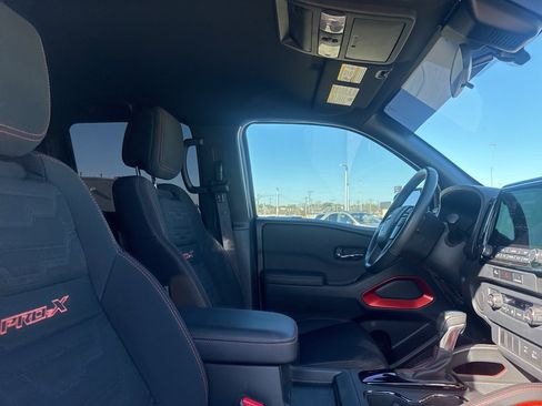 Used 2024 Nissan Frontier Pro-X w/ Tow Package image 29