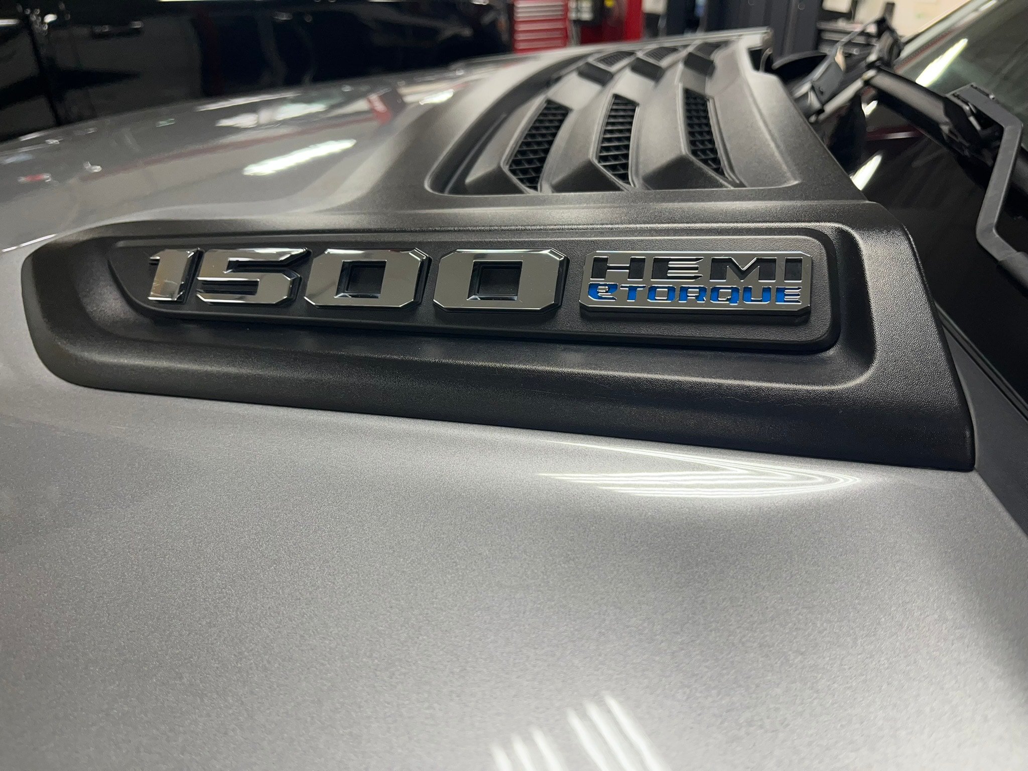 Used 2022 RAM 1500 Laramie w/ Sport Appearance Package AWD/4WD image 8