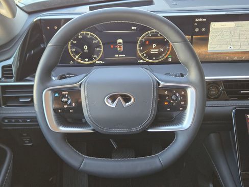 Used 2025 INFINITI QX80 Sensory image 14