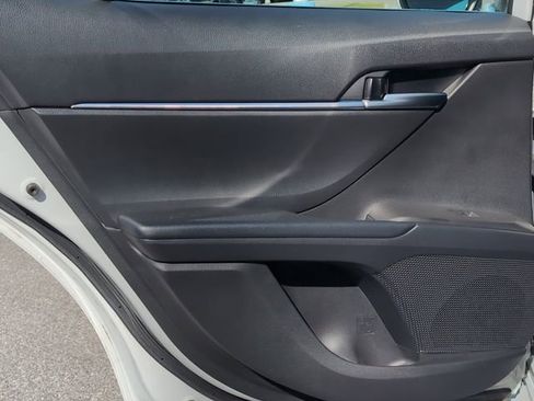 Used 2024 Toyota Camry SE image 30