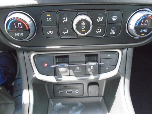 Used 2023 GMC Terrain Denali w/ Denali Premium Package AWD/4WD image 63