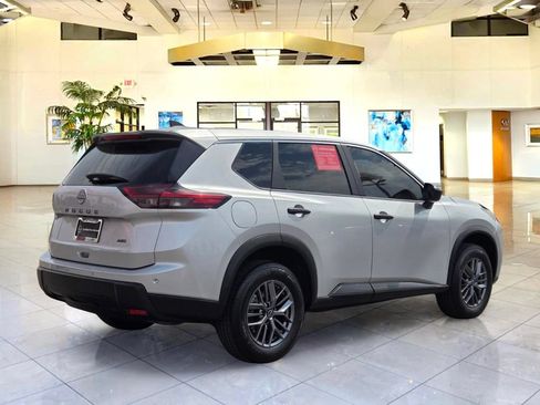 Certified 2024 Nissan Rogue S AWD/4WD image 5