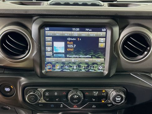 Used 2023 Jeep Wrangler Unlimited w/ Sun & Screen Package AWD/4WD image 19