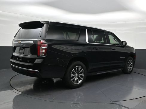 Used 2023 Chevrolet Suburban LT RWD image 5