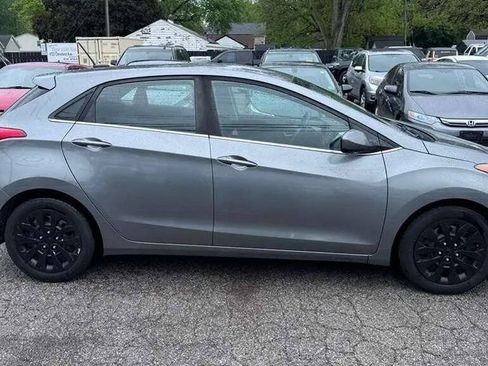 Used 2017 Hyundai Elantra GT FWD image 7