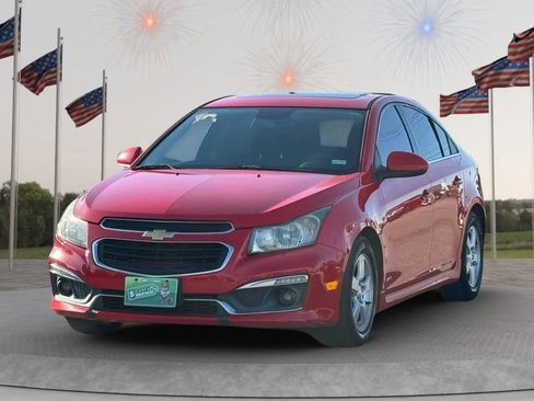 Used 2016 Chevrolet Cruze LT w/ Sun And Sound Package FWD image 3