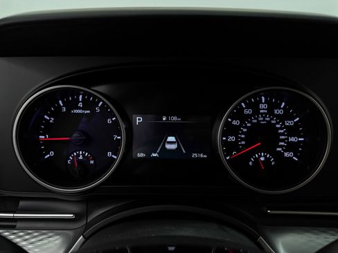 Used 2024 Kia Carnival LX image 34