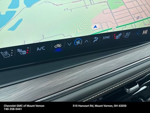 New 2025 Chevrolet Suburban Premier image 30