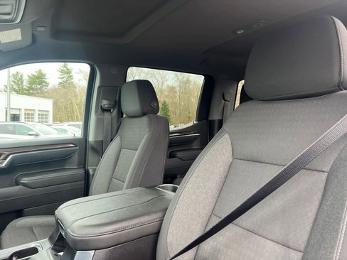 Used 2025 Chevrolet Silverado 1500 LT Trail Boss w/ LPO, Dark Essentials Package image 13