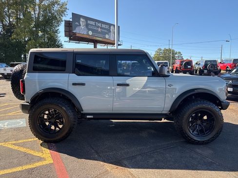 Used 2022 Ford Bronco Wildtrak image 5