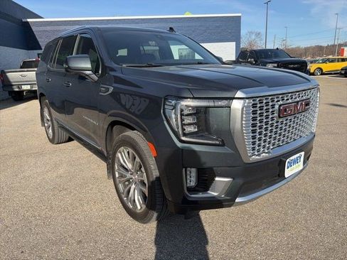 Used 2021 GMC Yukon Denali w/ Denali Premium Package image 7
