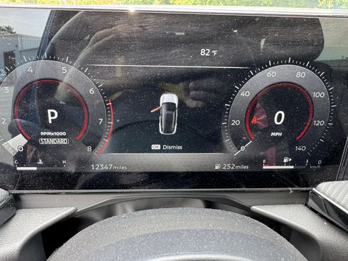 Used 2025 Nissan Kicks SR w/ SR Premium Package FWD image 23
