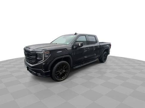 Used 2022 GMC Sierra 1500 Elevation w/ Elevation Premium Package image 4