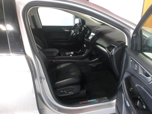 Used 2019 Ford Edge Titanium AWD/4WD image 21