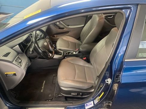 Used 2015 Hyundai Elantra Limited image 10
