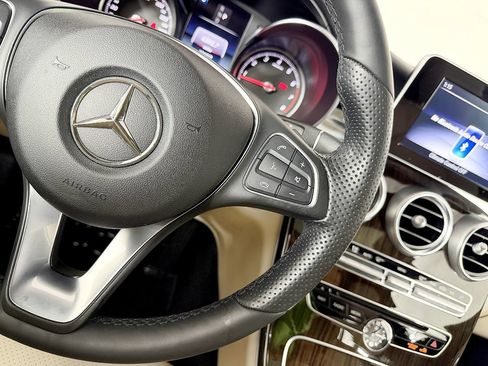 Used 2018 Mercedes-Benz C 300 4MATIC Sedan image 60
