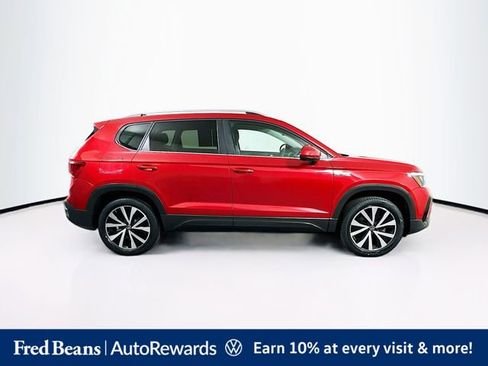 Used 2023 Volkswagen Taos SE w/ Panoramic Sunroof Package AWD/4WD image 10
