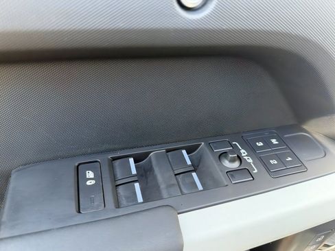 Used 2024 Land Rover Defender 110 S AWD/4WD image 22