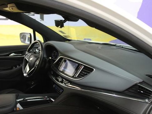 Used 2022 Buick Enclave Premium w/ Experience Buick Package AWD/4WD image 12