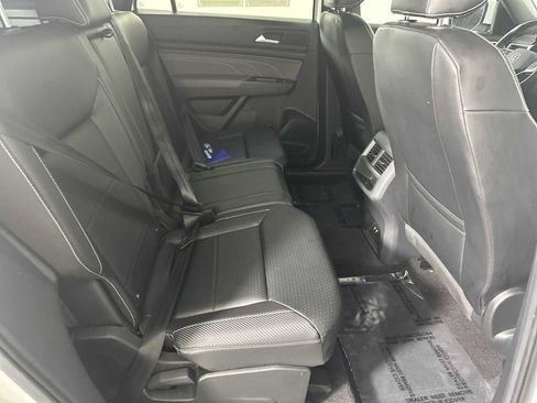 Used 2022 Volkswagen Atlas Cross Sport SEL R-Line image 26