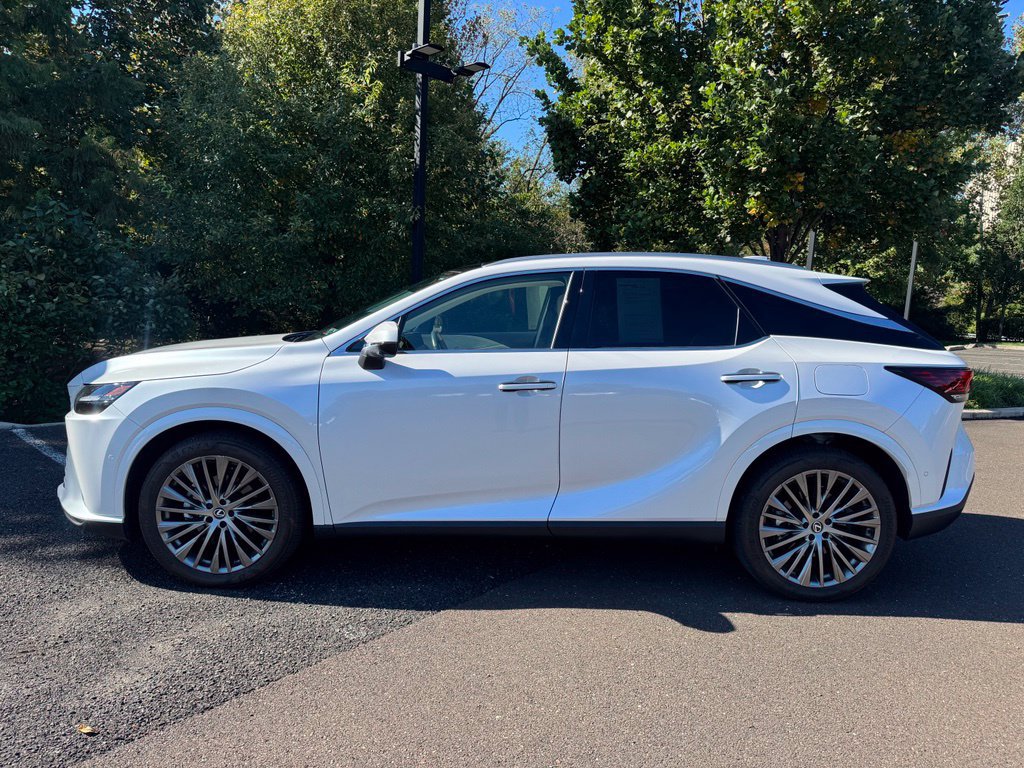 Used 2024 Lexus RX 350 AWD w/ Convenience Package image 2