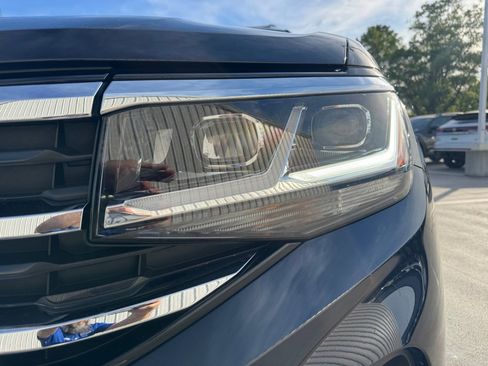Used 2023 Volkswagen Atlas Cross Sport SE w/ Panoramic Sunroof Package AWD/4WD image 30