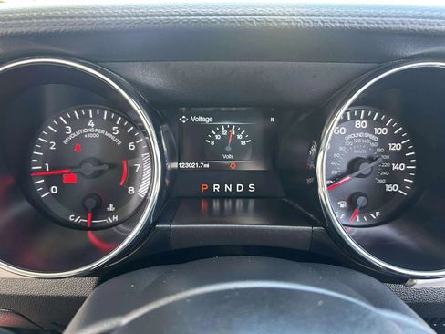 Used 2017 Ford Mustang Premium image 17