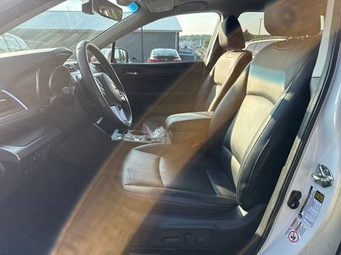 Used 2017 Subaru Outback 3.6R Limited AWD/4WD image 17
