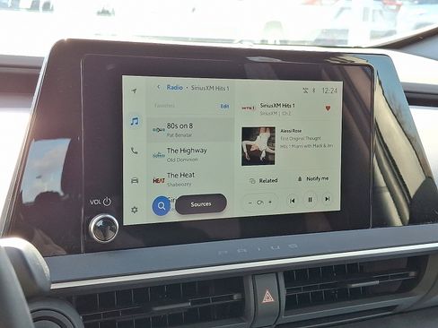 Used 2024 Toyota Prius LE image 25