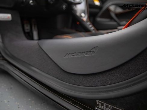Used 2025 McLaren 750S Spider RWD image 25