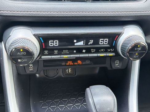 Certified 2025 Toyota RAV4 XLE image 19