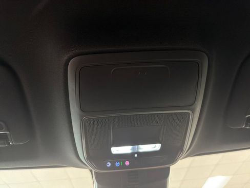 New 2026 Chevrolet Traverse RS FWD image 18