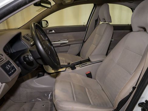 Used 2011 Volvo S40 T5 image 9