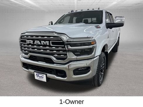 Used 2025 RAM 2500 Limited AWD/4WD image 7