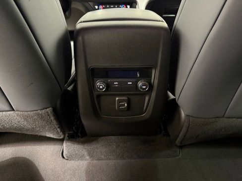 Certified 2024 Buick Enclave Essence image 25