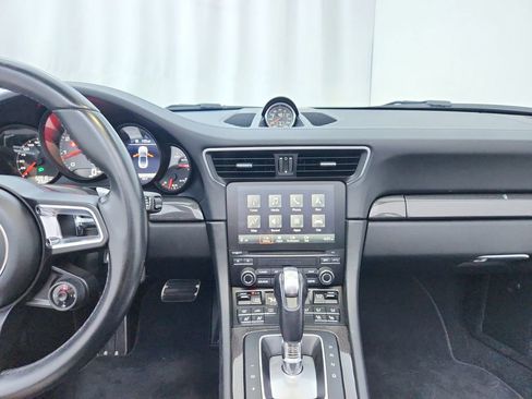 Used 2017 Porsche 911 Carrera 4S image 22