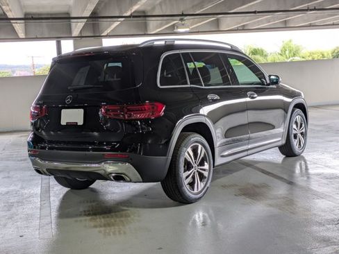 Used 2025 Mercedes-Benz GLB 250 image 8
