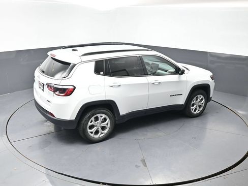 Used 2024 Jeep Compass Latitude AWD/4WD image 41