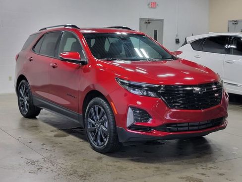 Certified 2024 Chevrolet Equinox RS w/ RS Leather Package AWD/4WD image 8