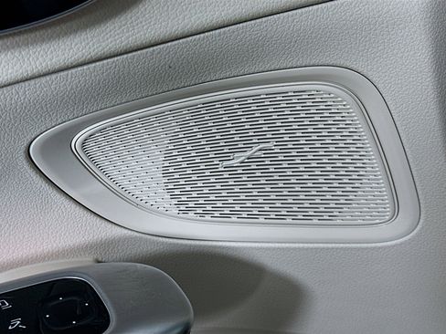 Certified 2023 Mercedes-Benz C 300 4MATIC Sedan image 23