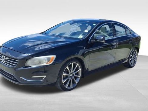 Used 2015 Volvo S60 T5 Premier w/ Convenience Package image 3